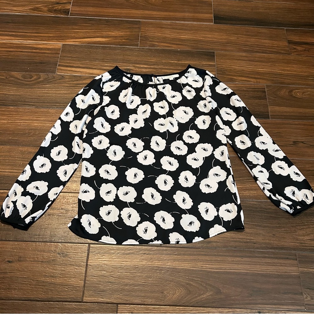 LOFT Women’s Long Sleeve Blouse Poppy Flower Medium Black Cream - Picture 2 of 9